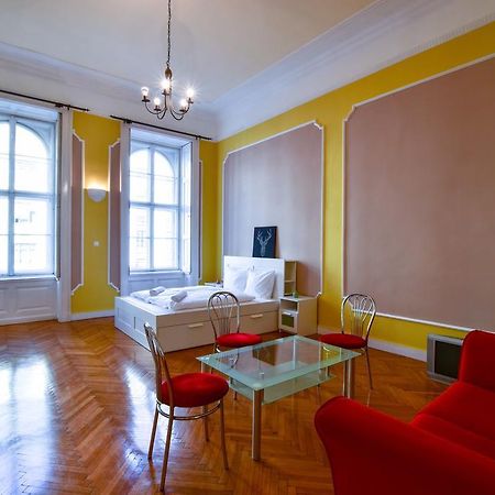 Luxurious 2-Bedroom Suite Budapest Esterno foto